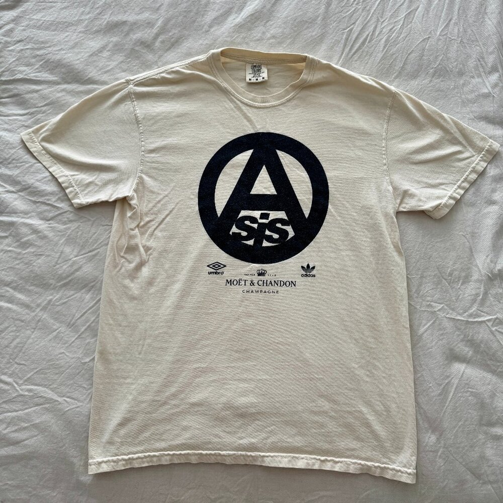 Oasis tee shirt - Medium